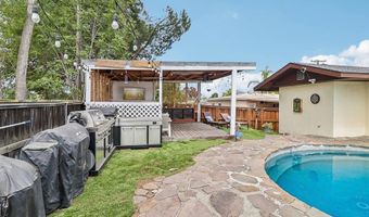 9535 Lakeview Dr, La Mesa, CA 91942