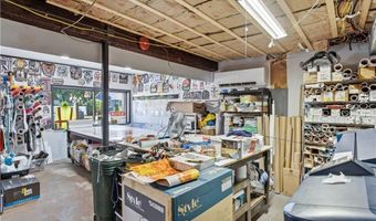 912 Tiogue Ave, Coventry, RI 02816