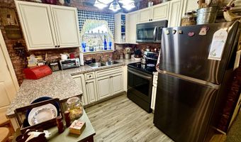 106 Burnshaw Ln, Albrightsville, PA 18210