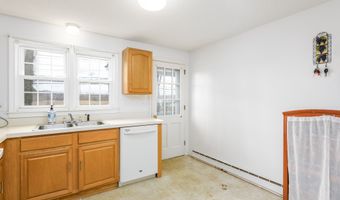 280 E Main St APT E6, Clinton, CT 06413