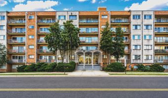 401 N ARMISTEAD St 504, Alexandria, VA 22312