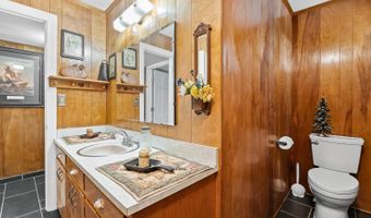 1921 Tabby Ln, Altavista, VA 24517