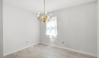 2344 Hidden Meadow Ln, Ballwin, MO 63021