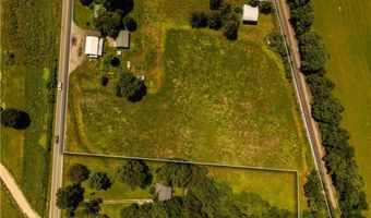 32650 Huntington Rd, Ashton, WV 25503