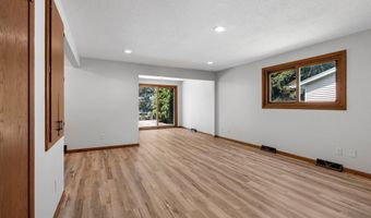 2407 S CLOVER Ln, Appleton, WI 54915