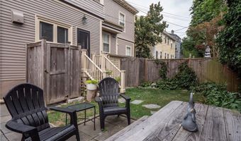 1 Pell St, Newport, RI 02840