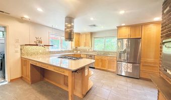 6819 SELKIRK, Bethesda, MD 20817