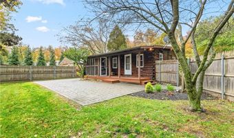 51 Osceola Ave, Narragansett, RI 02882