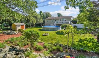 32 Sprague Cir, Johnston, RI 02919