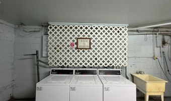 1509 S GEORGE MASON Dr 22, Arlington, VA 22204