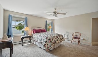 20 Eagle Point Rd, Bath, ME 04530