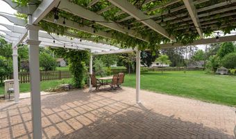 2539 W SUNNYVIEW Cir, Appleton, WI 54914