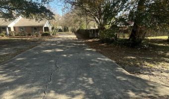 504 Holmes St, Belzoni, MS 39038