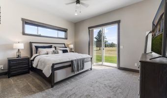 40 Bunker Ln, Blanchard, ID 83804