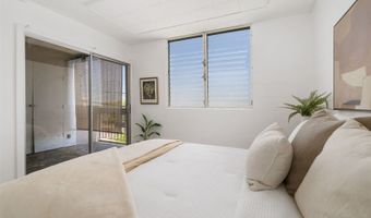 3370 Salt Lake Blvd 204, Honolulu, HI 96818