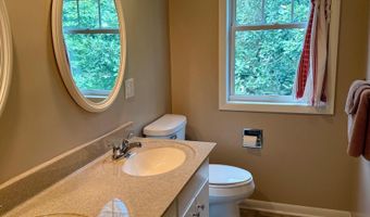 2822 Country Club Dr, Atlantic, IA 50022