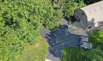 86 Carl Dr NE, Ada, MI 49301