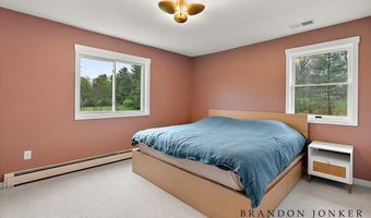 9095 76th St SE, Alto, MI 49302
