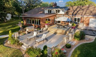301 22nd St NW, Austin, MN 55912