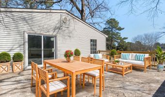 2014 W Lakeview Dr, Benton, AR 72015
