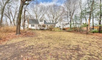 125 New Rd, East Providence, RI 02916