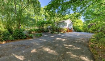 3628 S SPOTSWOOD Trl, Barboursville, VA 22923