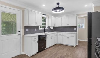 130 Childmark Dr, Albertville, AL 35950