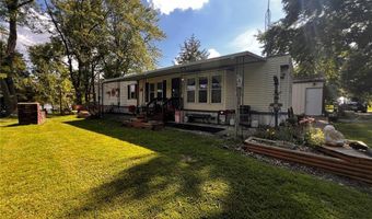 8360 Club Ln, Alma, IL 62807