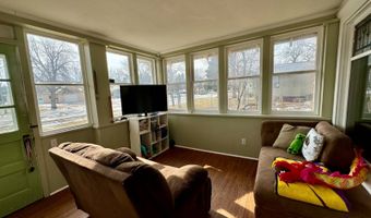 802 7th St, Britton, SD 57430