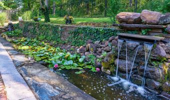 12 Sydney Ln, Cromwell, CT 06416