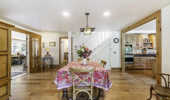 1800 Neil Creek Rd, Ashland, OR 97520