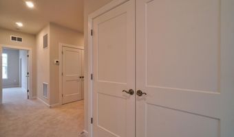 20285 NEWFOUNDLAND Sq, Ashburn, VA 20147