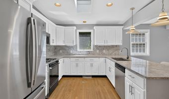 6 Loudon Pkwy, Albany, NY 12211