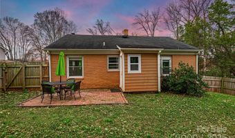 4010 Hiddenbrook Dr, Charlotte, NC 28205