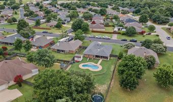 326 Willow Creek Dr, Weatherford, TX 76085