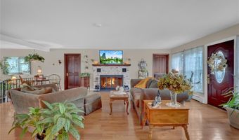 336 Richmond Ave, Amityville, NY 11701