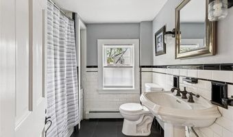61 Harlem St, East Providence, RI 02916