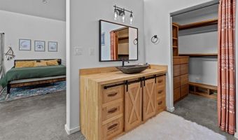 707 Wells Ln, Weatherford, TX 76085