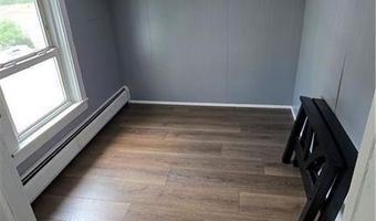 18 Glen St, East Providence, RI 02915