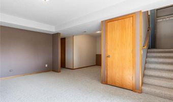1126 Benjamin Dr, Alexandria, MN 56308