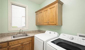 4417 N 141st St, Basehor, KS 66007