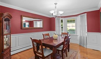 18 Quail Ridge Rd, Cranston, RI 02921