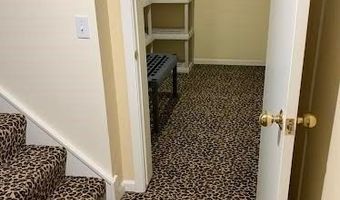 1701 Forest Edge Dr, Amherst, NY 14051