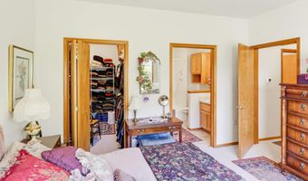 965 Golden Aspen Pl, Ashland, OR 97520