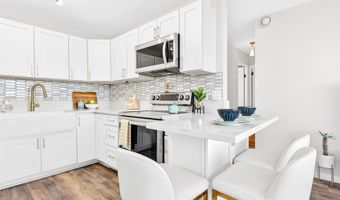 2754 Kuilei St 704, Honolulu, HI 96826