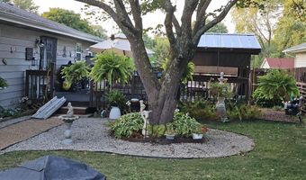 1504 S Tyler Ave, Aurora, MO 65605