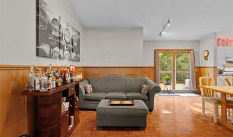 1437 Castle Mill Dr, Arnold, MO 63010