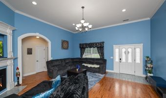 715 Tudor Ln, Boiling Springs, SC 29316