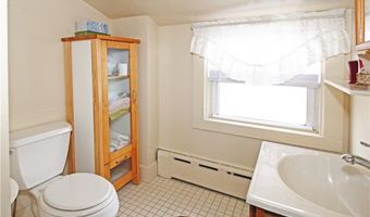 563 Aquidneck Ave, Middletown, RI 02842
