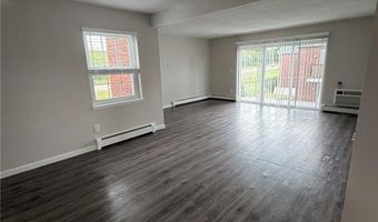 3 Admiralty Dr 01-07, Middletown, RI 02842